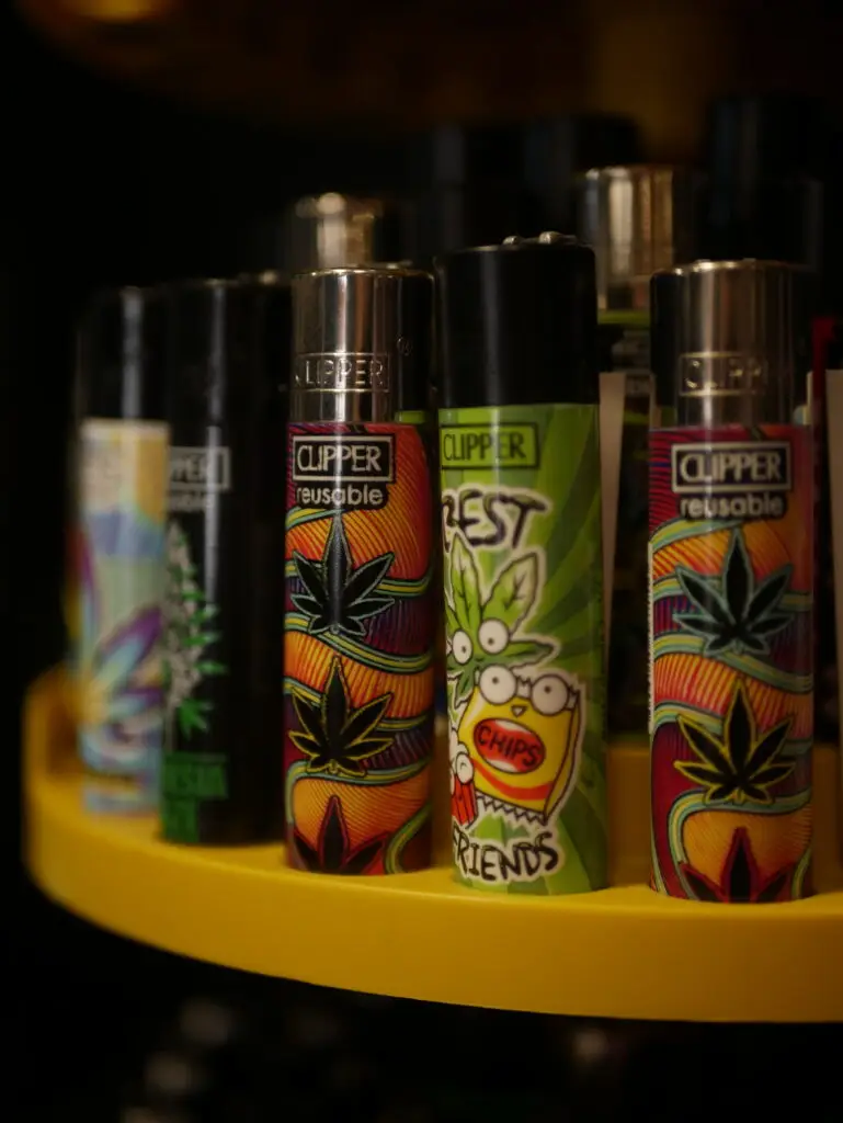 Création de support de communication pour CBD SHOP FRANCE septembre 2025 → novembre 2025 1010142